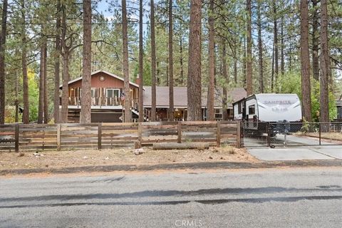 Tiny photo for 904 E Barker Blvd, Big Bear, CA 92314 (MLS # CV25239114)