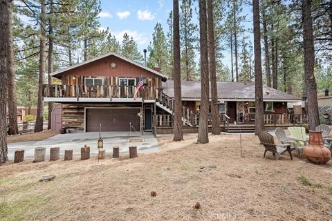 Tiny photo for 904 E Barker Blvd, Big Bear, CA 92314 (MLS # CV25239114)