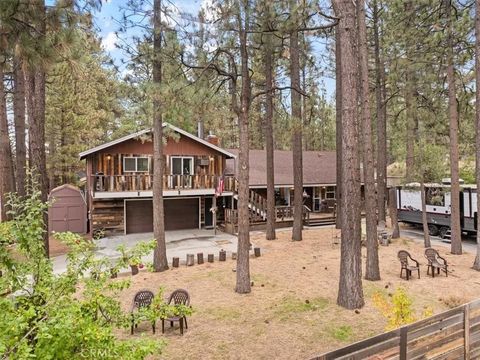 Tiny photo for 904 E Barker Blvd, Big Bear, CA 92314 (MLS # CV25239114)