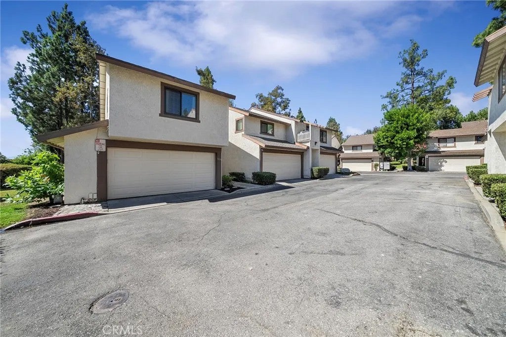 6635 Altawoods Way