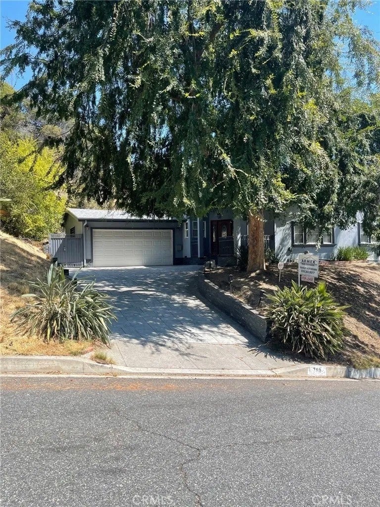 Photo of 710 Solway Street, Glendale, CA 91206 (MLS # GD26213950)