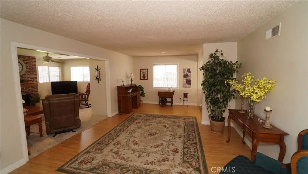 Photo of 16519 Minnehaha, Granada Hills, CA 91344 (MLS # SR26023960)