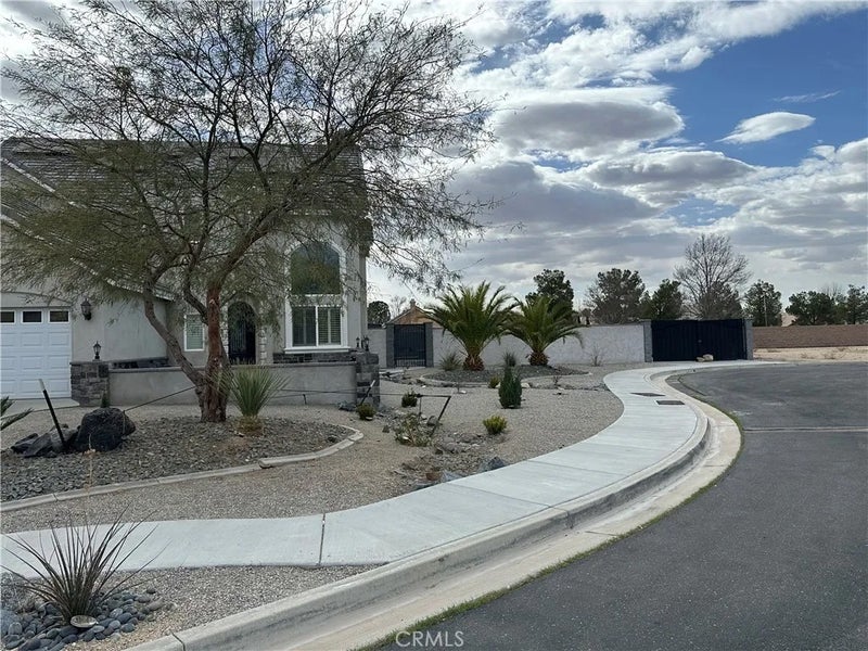 11238 Lindsay Lane