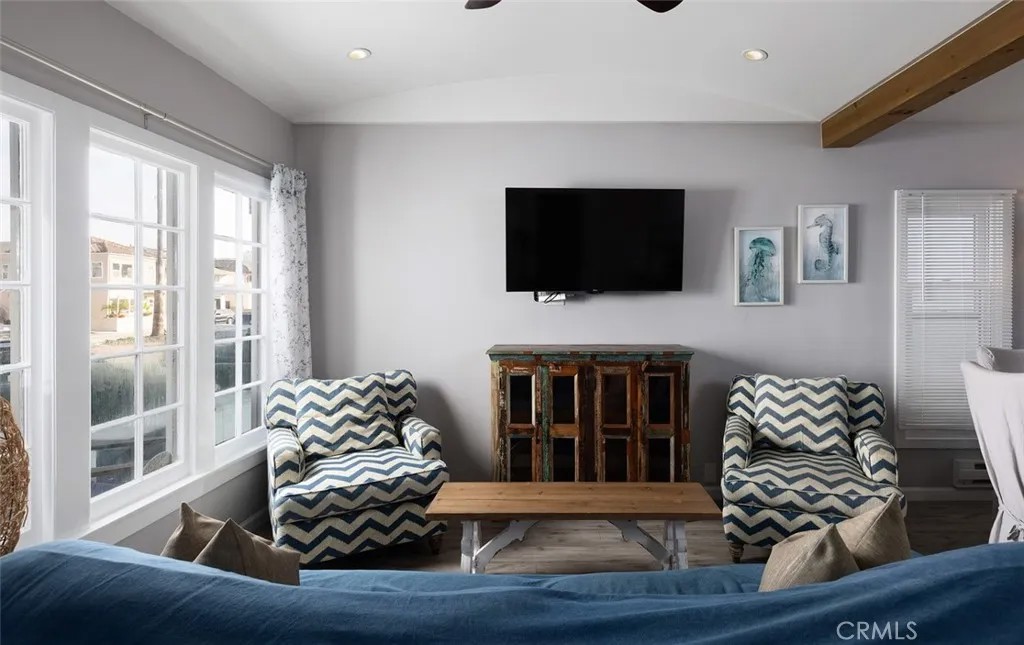 1113 W Balboa Boulevard