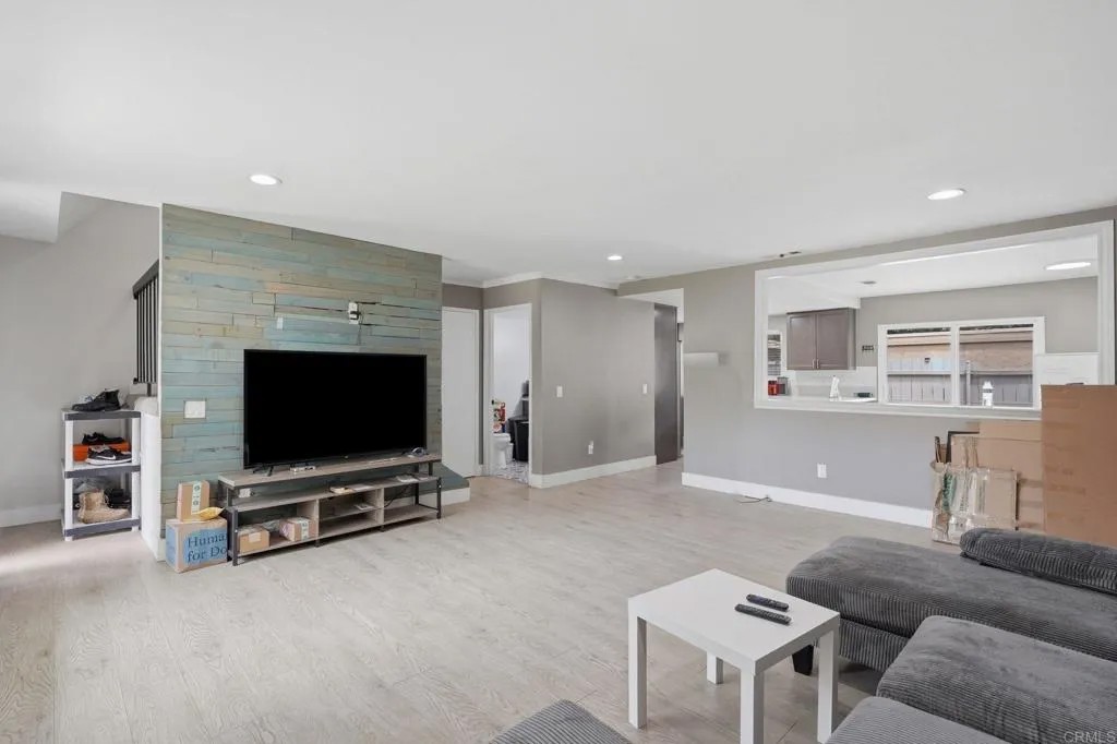 1731 Melrose Avenue 45