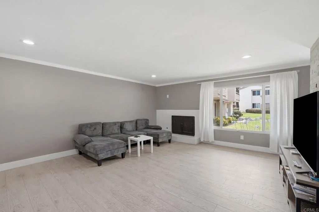 1731 Melrose Avenue 45