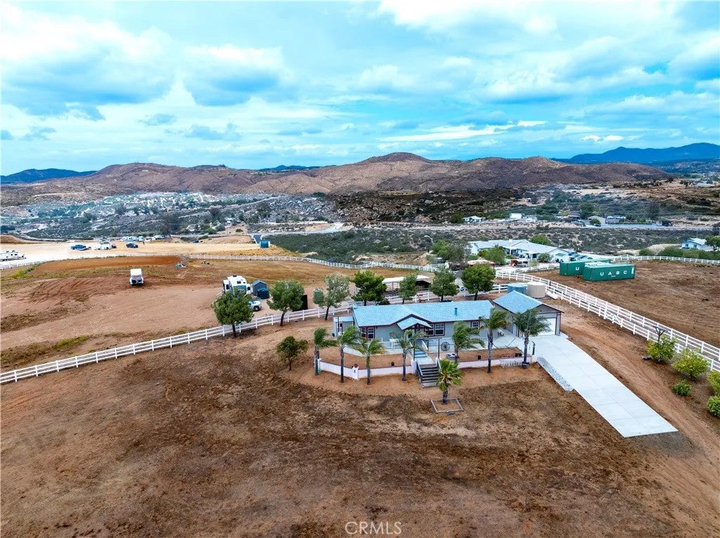 38687 Calle Segovia