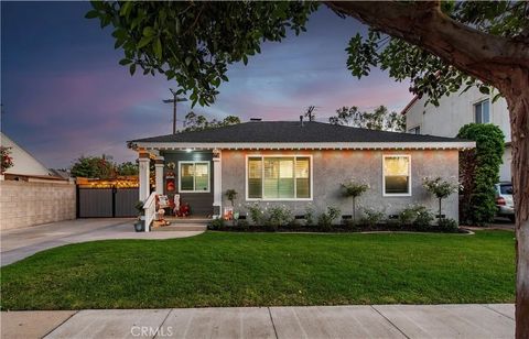 Tiny photo for 5638 E Keynote Street, Long Beach, CA 90808 (MLS # SR25228531)