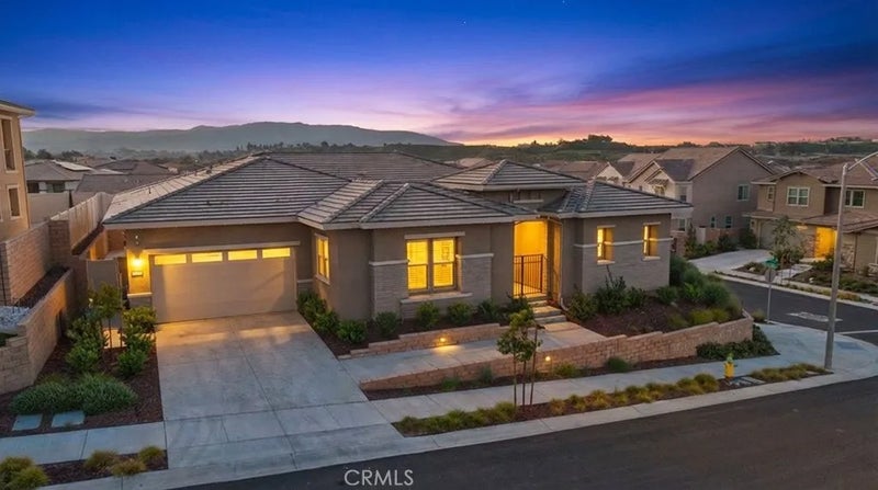 32441 Toyon