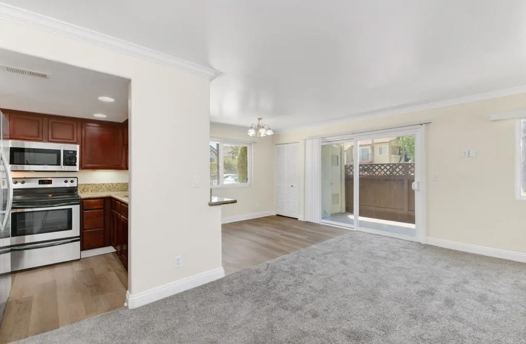 1509 E Washington Ave 23
