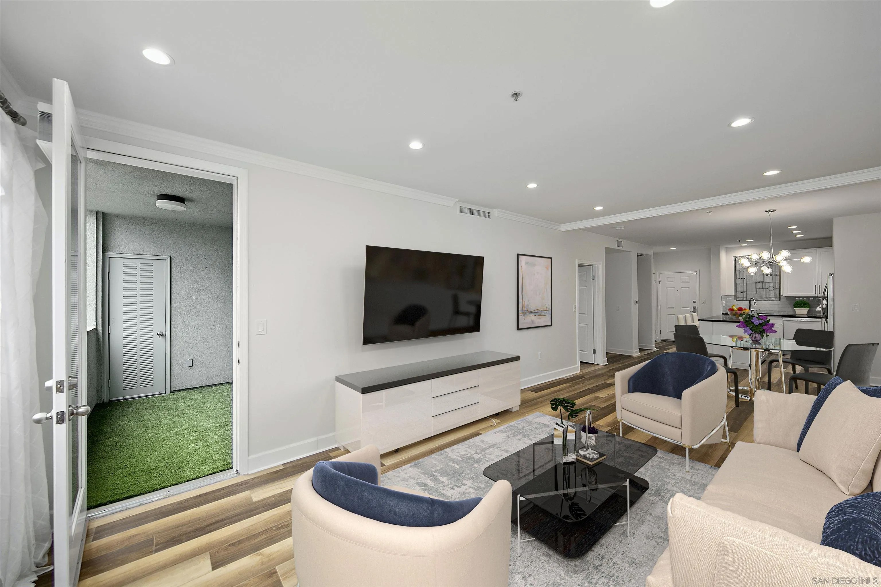 1601 India St 105