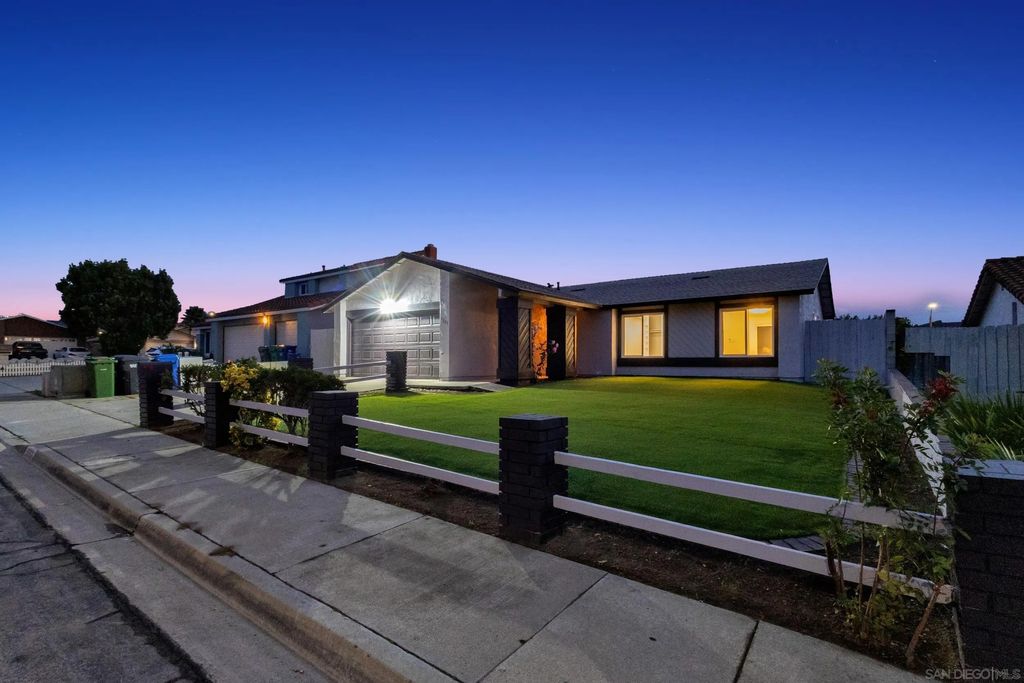 Photo of 9253 Les Rd, Santee, CA 92071 (MLS # 250046074)