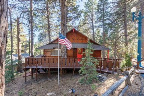 Photo of 31321 Circle View, Running Springs, CA 92382 (MLS # IG25247250) Photo of 31321 Circle View, Running Springs, CA 92382 (MLS # IG25247250)