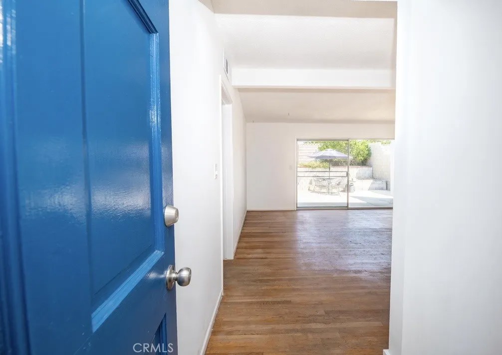 541 E Greenhaven