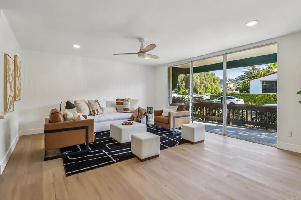 6455 La Jolla Boulevard