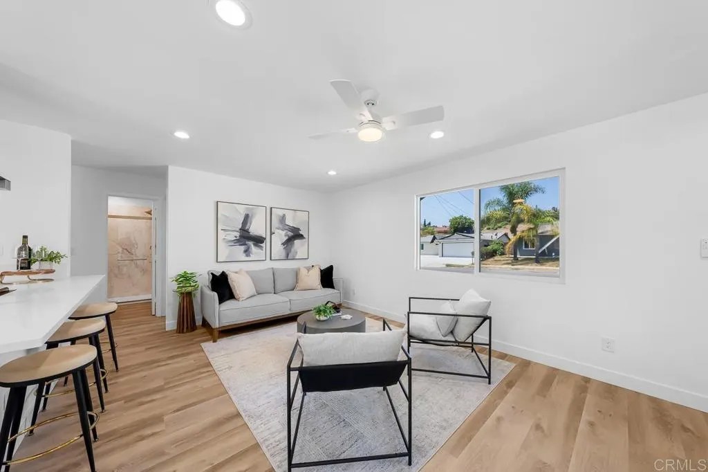 639 Worthington St.