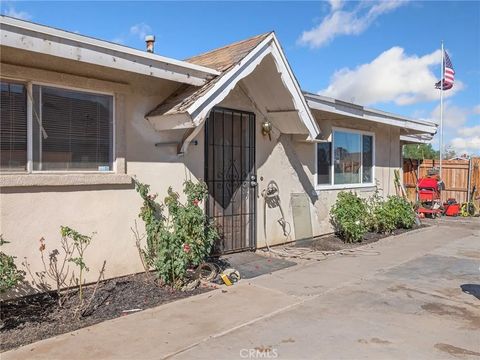 Tiny photo for 16003 Chestnut Street, Hesperia, CA 92345 (MLS # HD25254819)