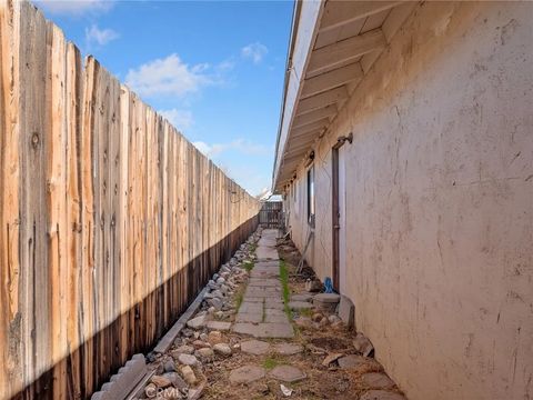 Tiny photo for 16003 Chestnut Street, Hesperia, CA 92345 (MLS # HD25254819)