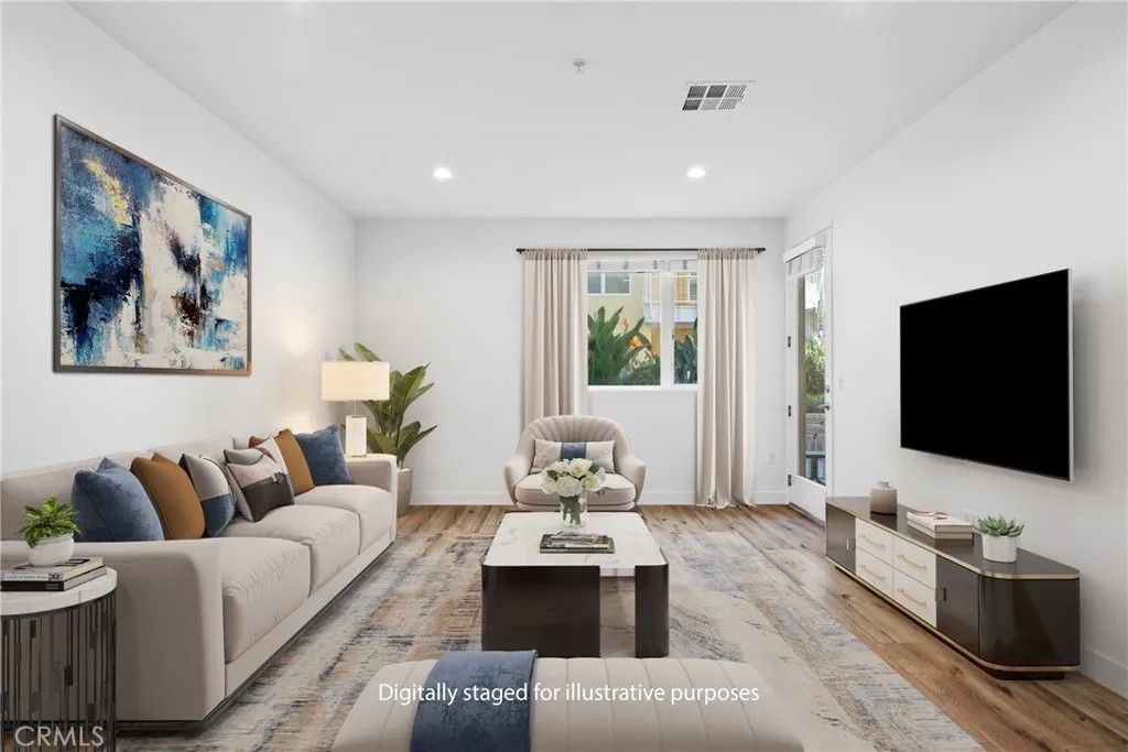 Photo of 21301 Erwin #206, Woodland Hills, CA 91367 (MLS # SR26013349)