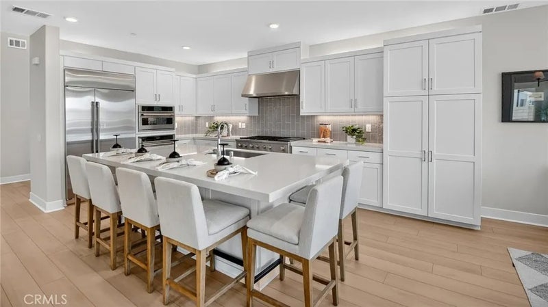 28004 Plateau Terrace