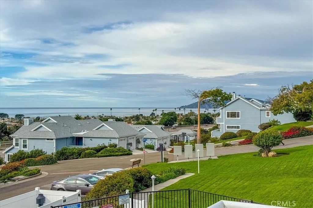Photo of 428 Westpoint Dr, Pismo Beach, CA 93449 (MLS # PI25282248)