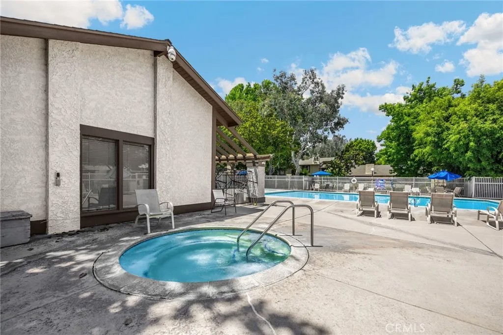 2626 N Tustin A