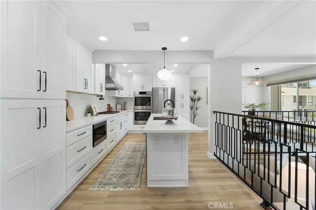 Photo of 6 Barlovento Court, Newport Beach, CA 92663 (MLS # PW26063885)