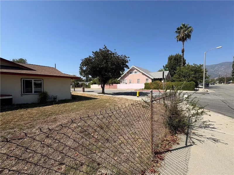 278 E Cherry