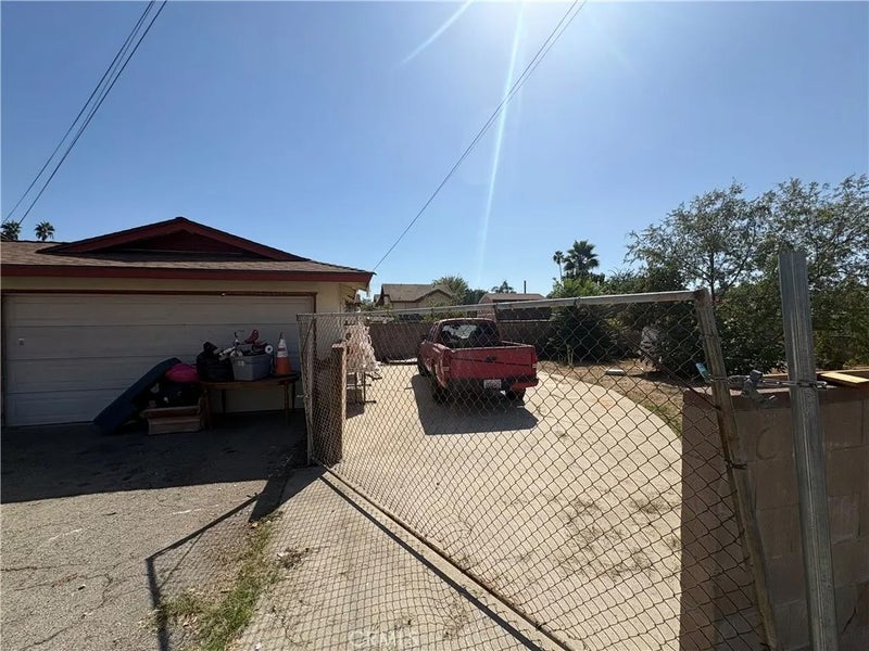 278 E Cherry