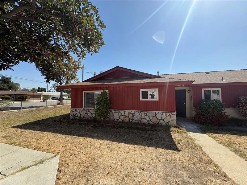 278 E Cherry