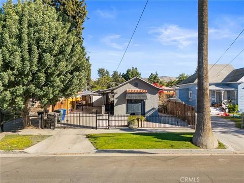 Tiny photo for 3420 Comer Avenue, Riverside, CA 92507 (MLS # PW25273329)