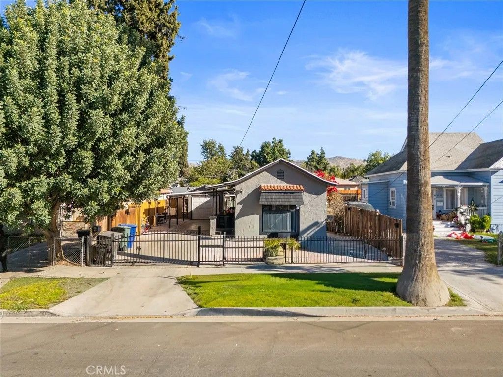 Photo of 3420 Comer Avenue, Riverside, CA 92507 (MLS # PW25273329)