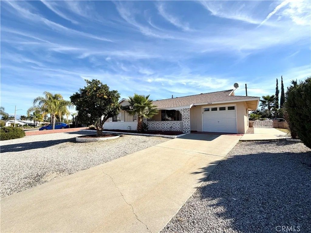Photo of 28426 W Worcester Road, Menifee, CA 92586 (MLS # SW26014746)