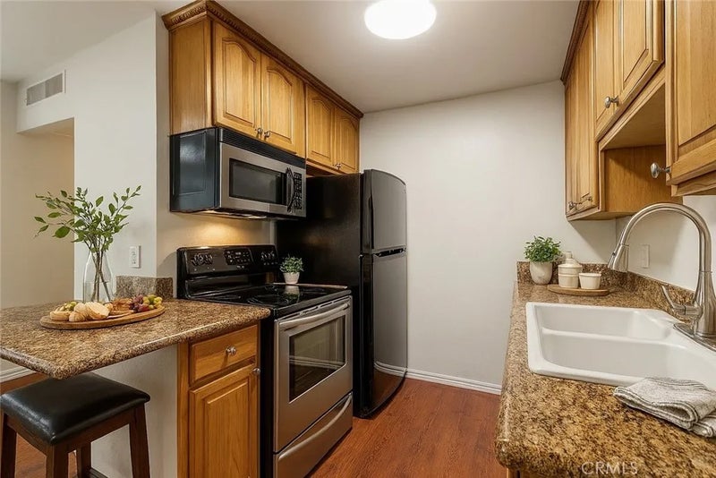 564 N Bellflower Boulevard 218