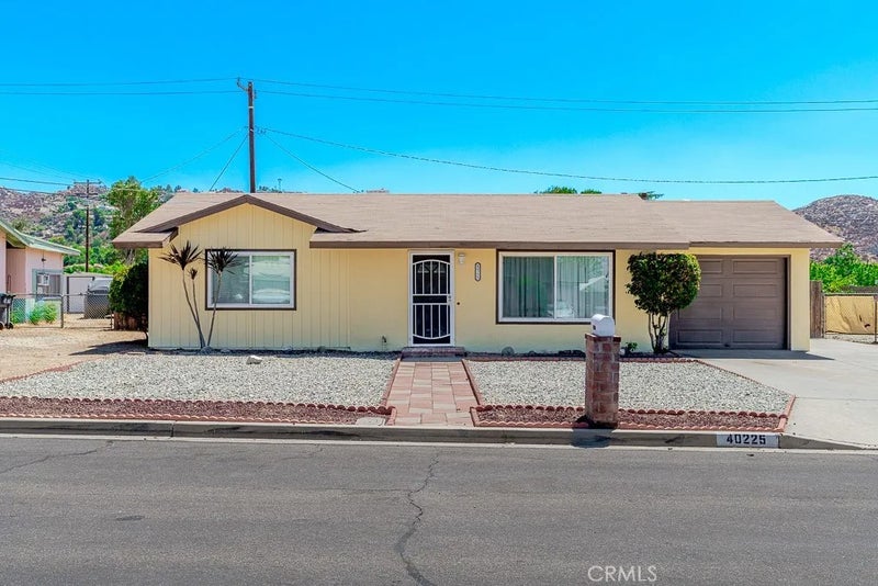 40225 Frances Lane