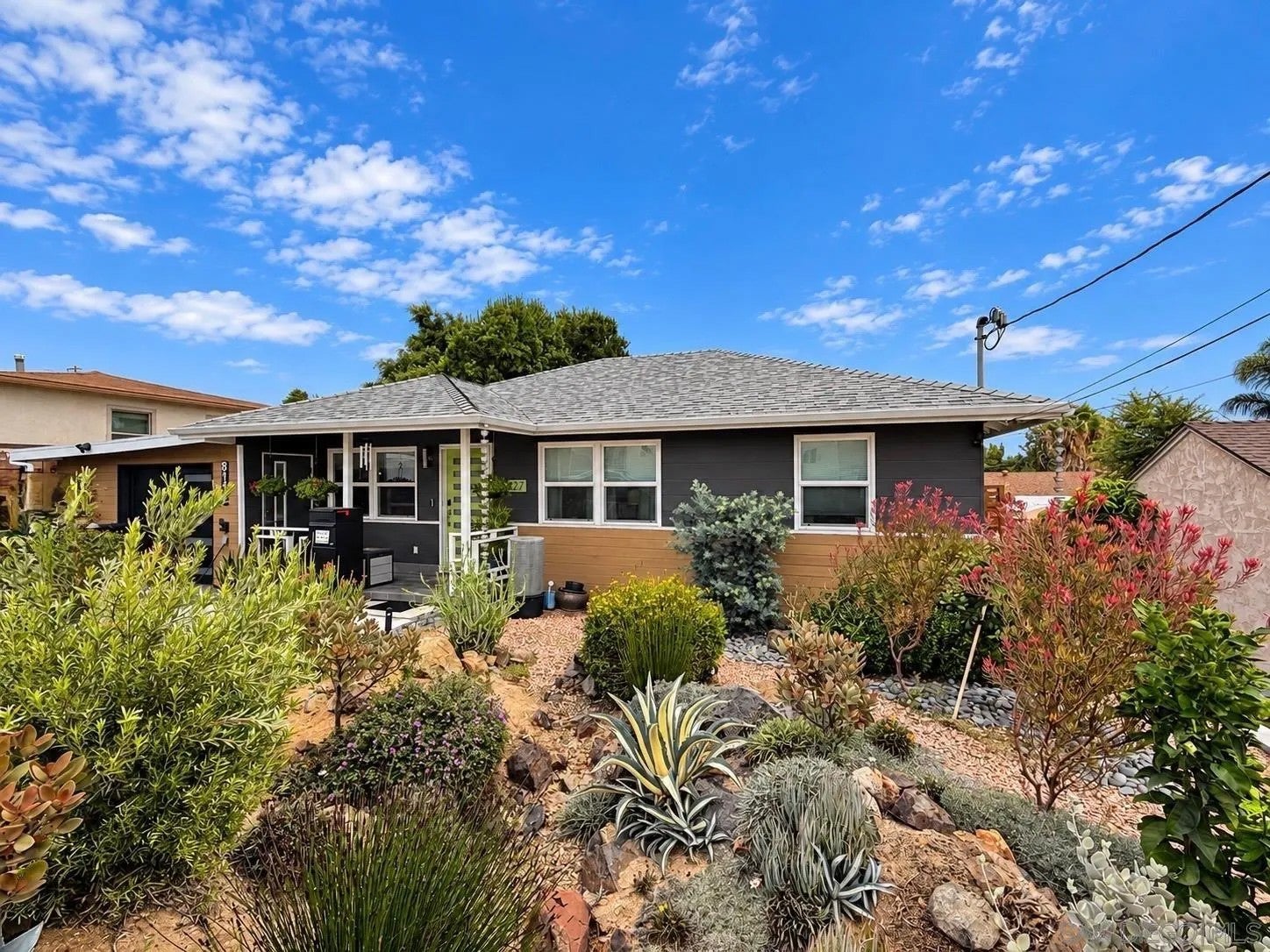 8127 Golden Ave