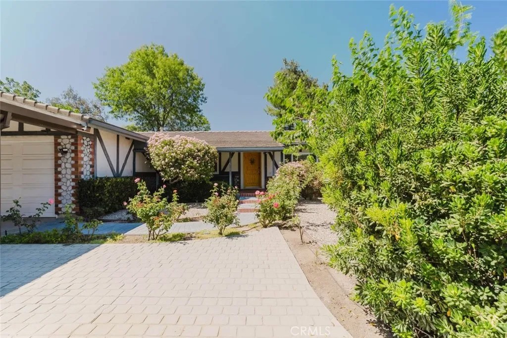 7305 Verdugo Crestline Drive