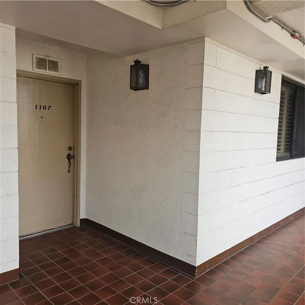Photo of 1750 E Ocean Blvd #1107, Long Beach, CA 90802 (MLS # PW25277103)