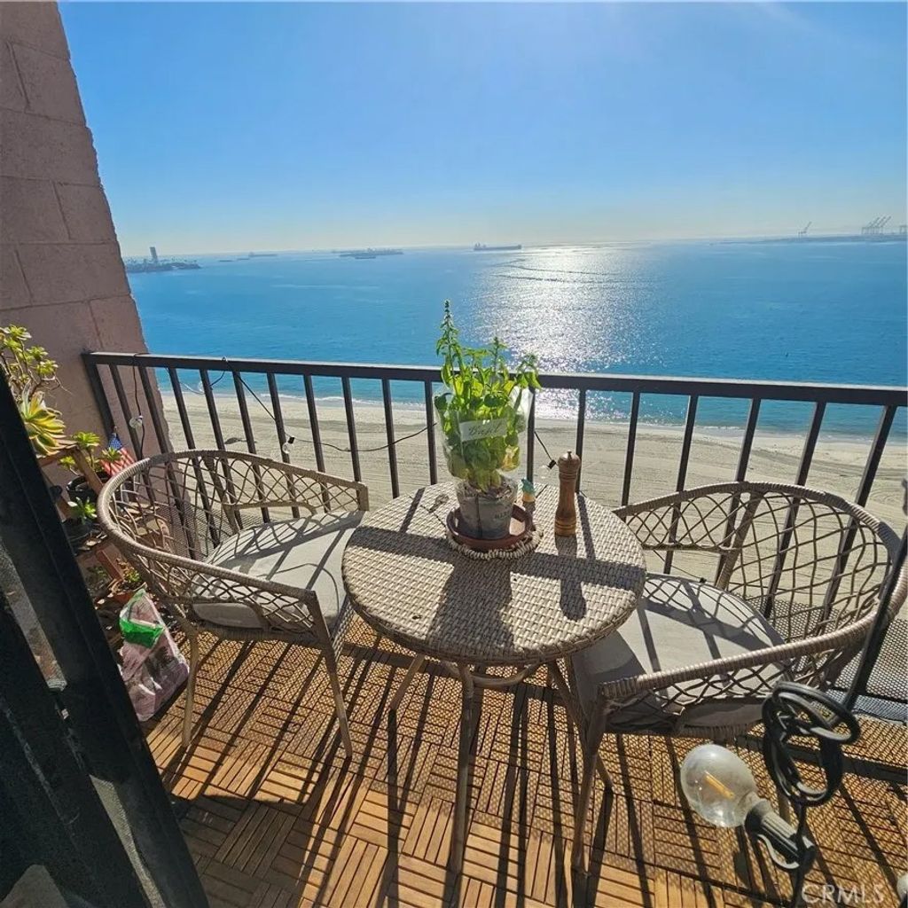 Photo of 1750 E Ocean Blvd #1107, Long Beach, CA 90802 (MLS # PW25277103)