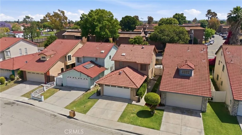 700 W Almond Street