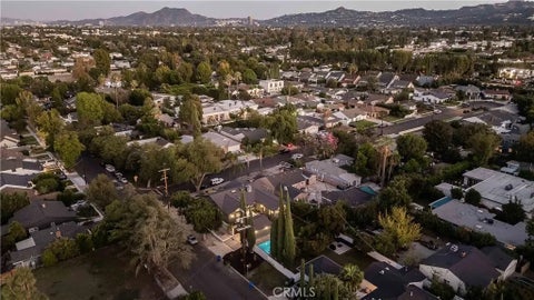 Tiny photo for 5525 Wortser Avenue, Sherman Oaks, CA 91401 (MLS # SR26217089)