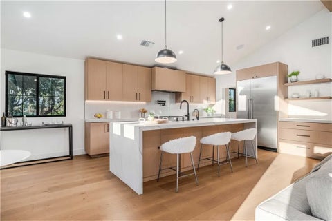 Tiny photo for 5525 Wortser Avenue, Sherman Oaks, CA 91401 (MLS # SR26217089)