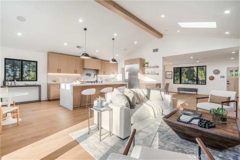 Tiny photo for 5525 Wortser Avenue, Sherman Oaks, CA 91401 (MLS # SR26217089)