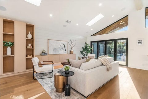 Tiny photo for 5525 Wortser Avenue, Sherman Oaks, CA 91401 (MLS # SR26217089)