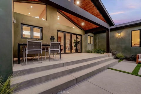 Tiny photo for 5525 Wortser Avenue, Sherman Oaks, CA 91401 (MLS # SR26217089)