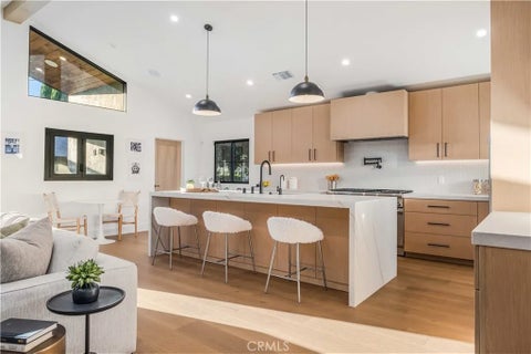 Tiny photo for 5525 Wortser Avenue, Sherman Oaks, CA 91401 (MLS # SR26217089)