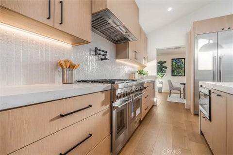Tiny photo for 5525 Wortser Avenue, Sherman Oaks, CA 91401 (MLS # SR26217089)