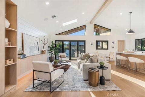 Tiny photo for 5525 Wortser Avenue, Sherman Oaks, CA 91401 (MLS # SR26217089)