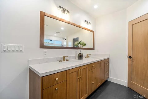 Tiny photo for 5525 Wortser Avenue, Sherman Oaks, CA 91401 (MLS # SR26217089)