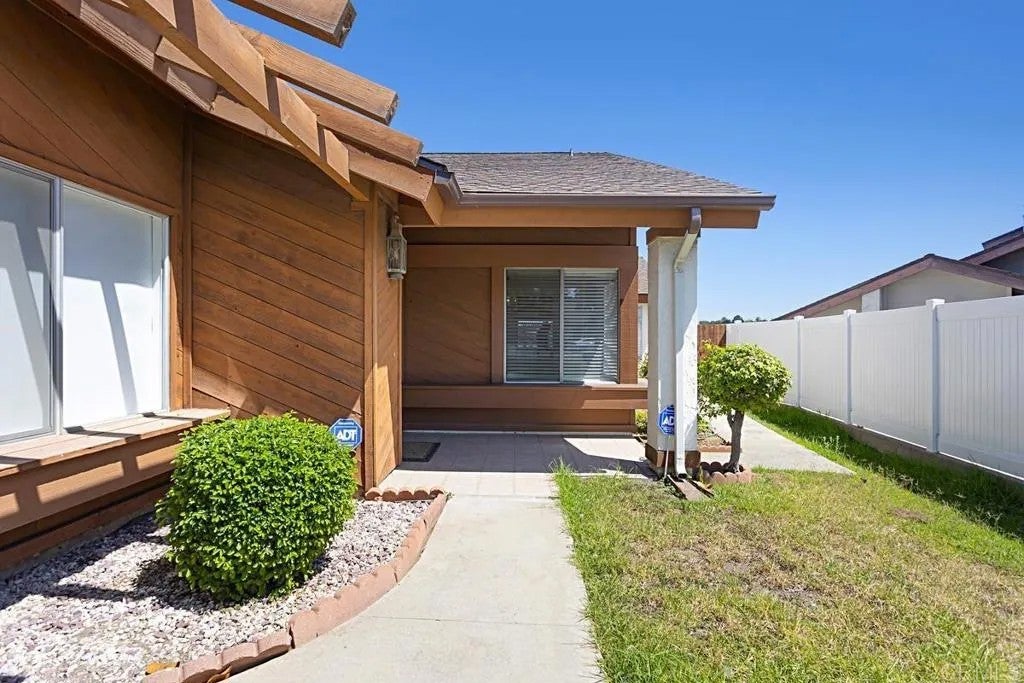 2228 SARATOGA